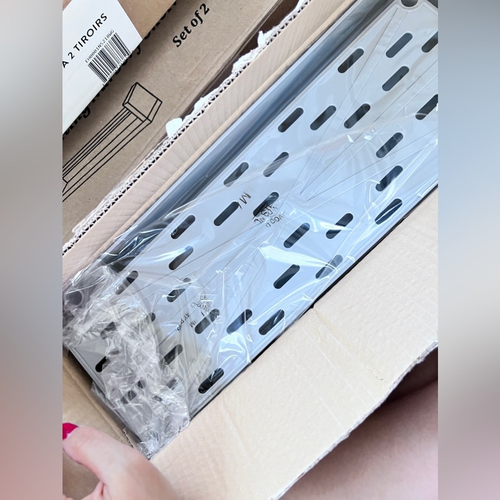 SOLEJAZZ Slim Storage Cart, 4 Tier Bathroom Organizer Mobile Shelving Unit, Roll